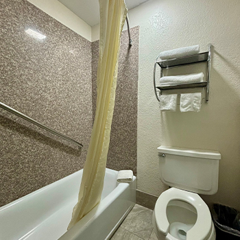 Online Hotel Rooms in Kermit, TX